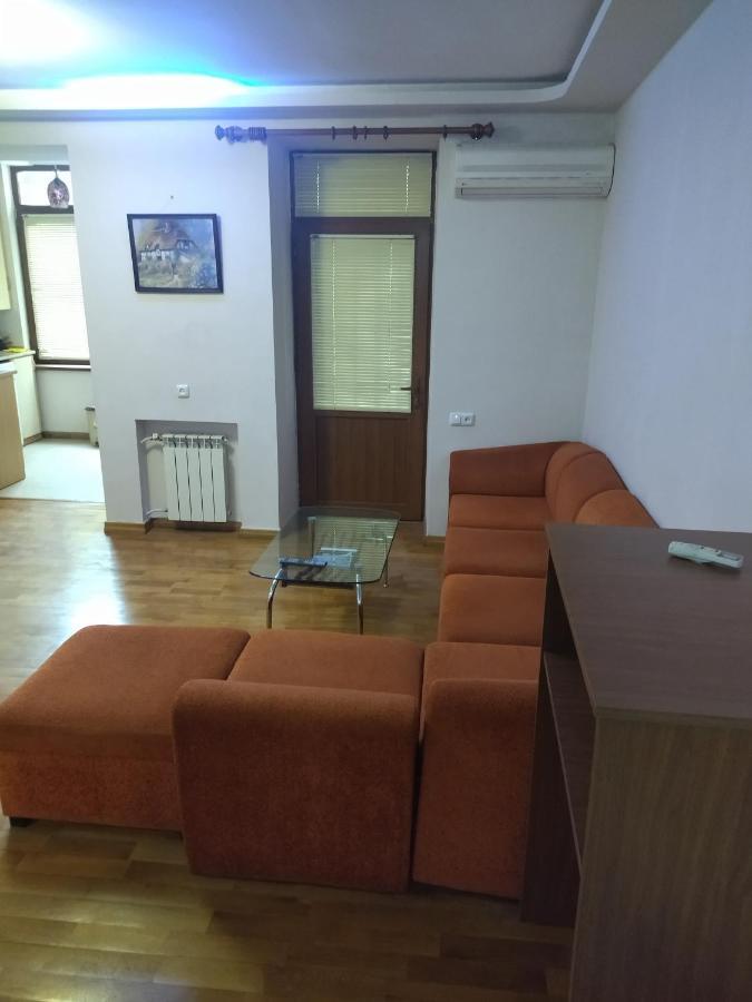 Abovyan 36 Apt & Tour Erévan Extérieur photo